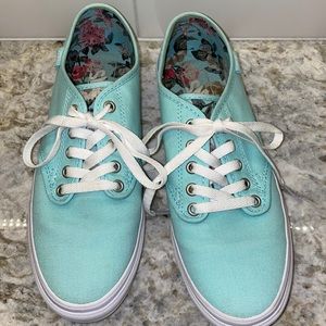 Women’s 9 Vans aqua floral TB4R